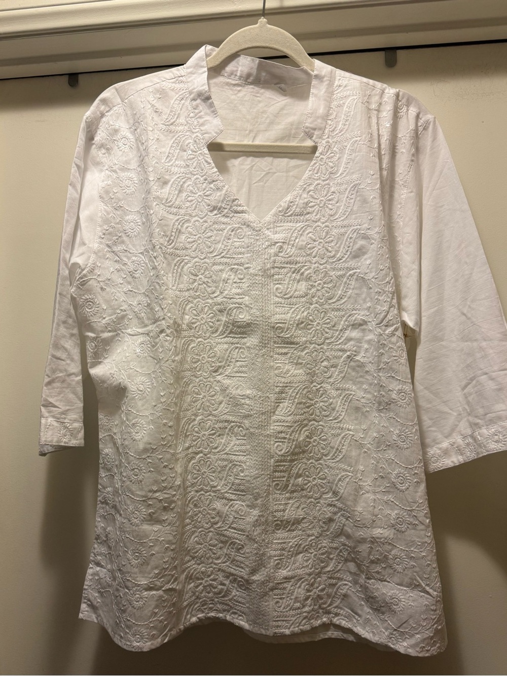 Lagaci Women’s White Embroidered V-Neck Tunic